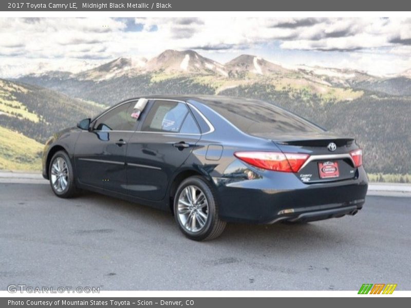 Midnight Black Metallic / Black 2017 Toyota Camry LE
