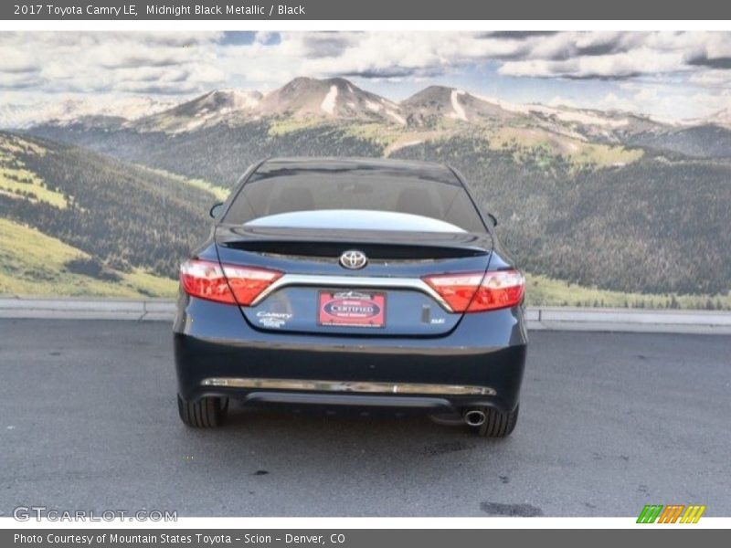 Midnight Black Metallic / Black 2017 Toyota Camry LE
