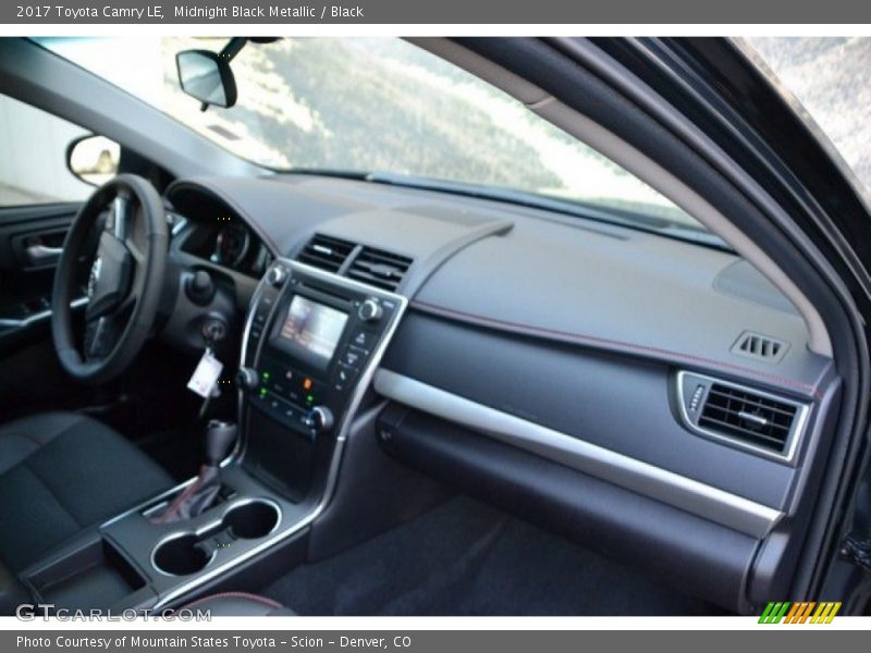 Midnight Black Metallic / Black 2017 Toyota Camry LE