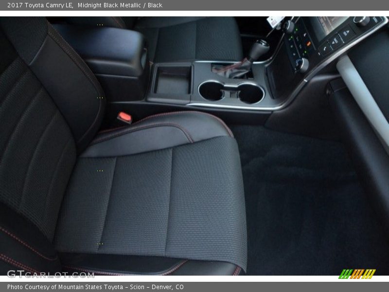 Midnight Black Metallic / Black 2017 Toyota Camry LE