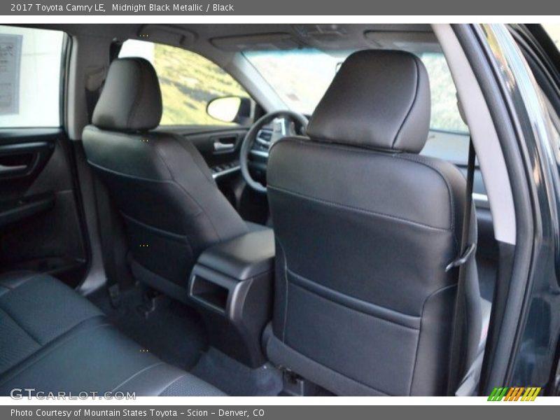 Midnight Black Metallic / Black 2017 Toyota Camry LE