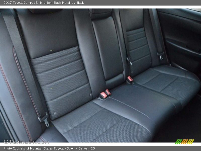 Midnight Black Metallic / Black 2017 Toyota Camry LE