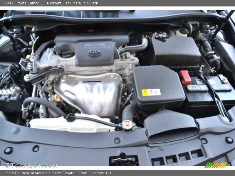 Midnight Black Metallic / Black 2017 Toyota Camry LE