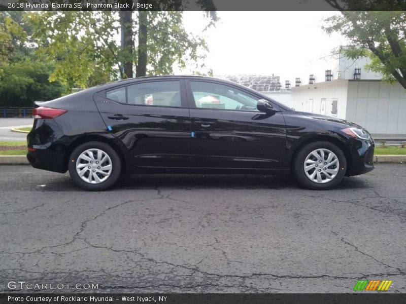 Phantom Black / Beige 2018 Hyundai Elantra SE