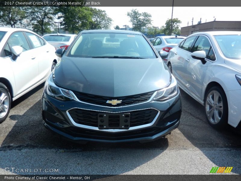 Graphite Metallic / Jet Black 2017 Chevrolet Cruze LT