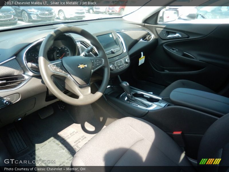 Silver Ice Metallic / Jet Black 2017 Chevrolet Malibu LT