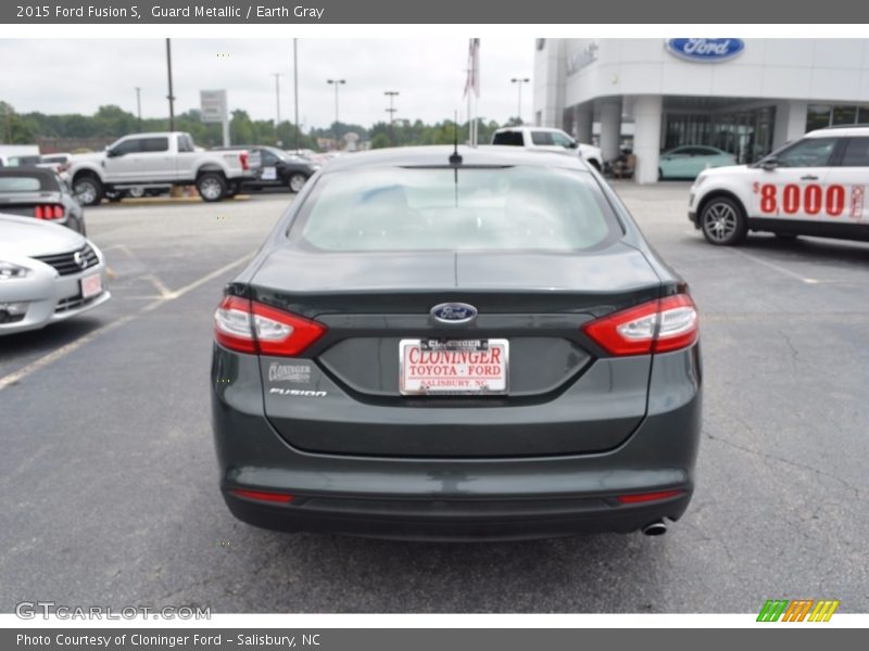 Guard Metallic / Earth Gray 2015 Ford Fusion S