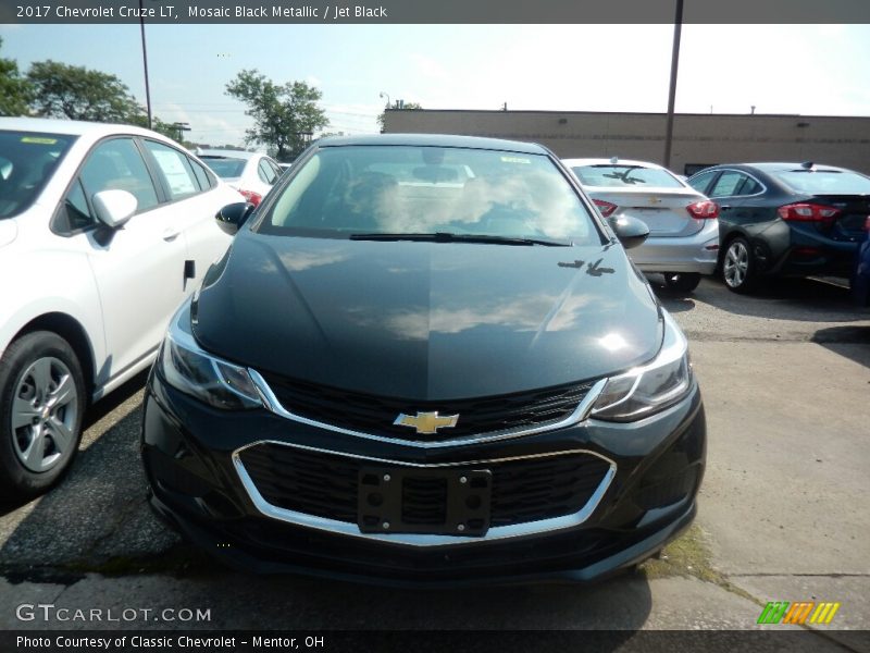 Mosaic Black Metallic / Jet Black 2017 Chevrolet Cruze LT