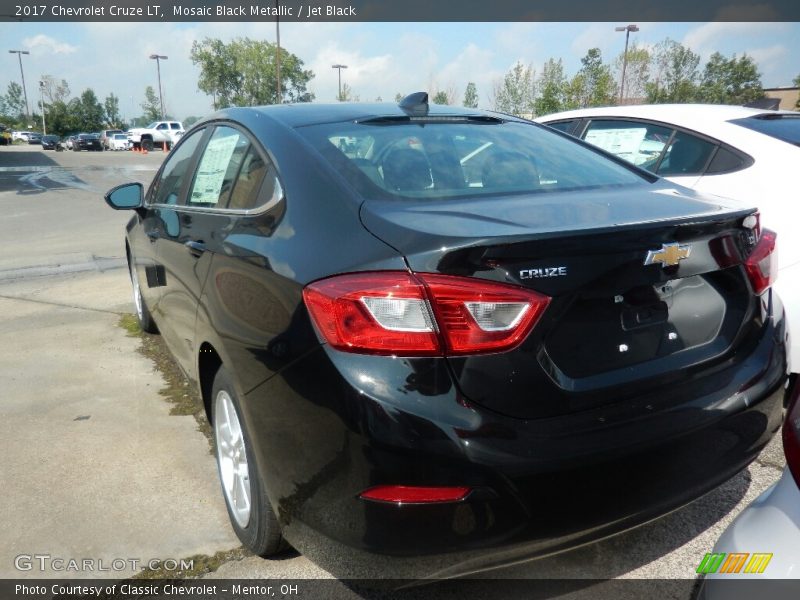 Mosaic Black Metallic / Jet Black 2017 Chevrolet Cruze LT