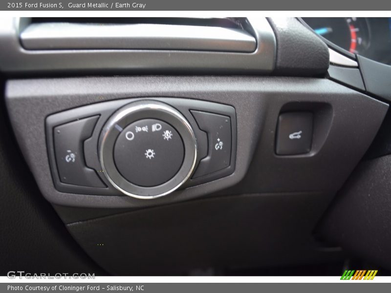 Guard Metallic / Earth Gray 2015 Ford Fusion S