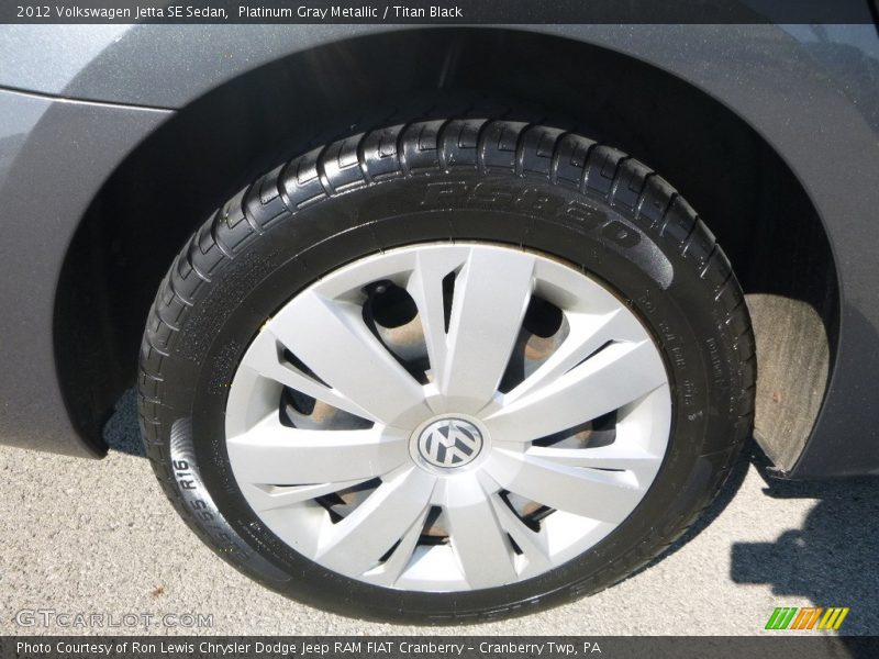 Platinum Gray Metallic / Titan Black 2012 Volkswagen Jetta SE Sedan