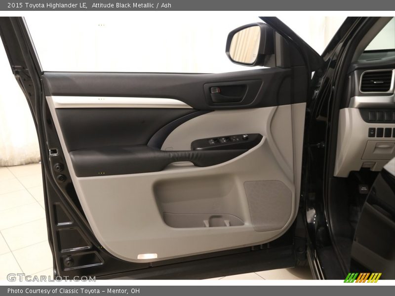 Attitude Black Metallic / Ash 2015 Toyota Highlander LE
