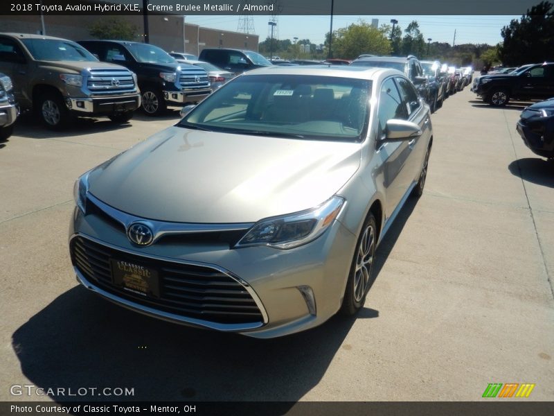 Creme Brulee Metallic / Almond 2018 Toyota Avalon Hybrid XLE