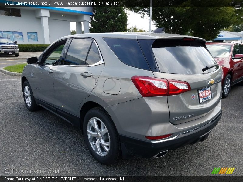 Pepperdust Metallic / Jet Black 2018 Chevrolet Equinox LT AWD
