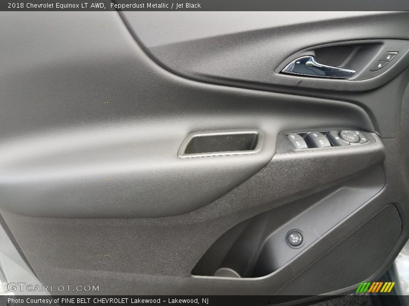 Pepperdust Metallic / Jet Black 2018 Chevrolet Equinox LT AWD