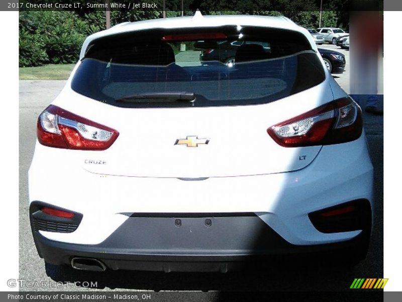 Summit White / Jet Black 2017 Chevrolet Cruze LT