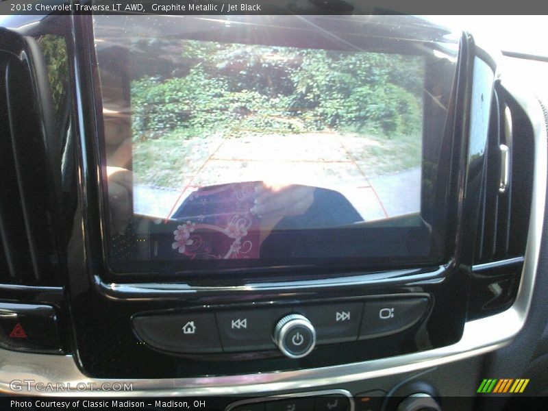Graphite Metallic / Jet Black 2018 Chevrolet Traverse LT AWD