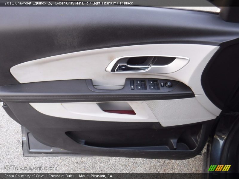 Cyber Gray Metallic / Light Titanium/Jet Black 2011 Chevrolet Equinox LS