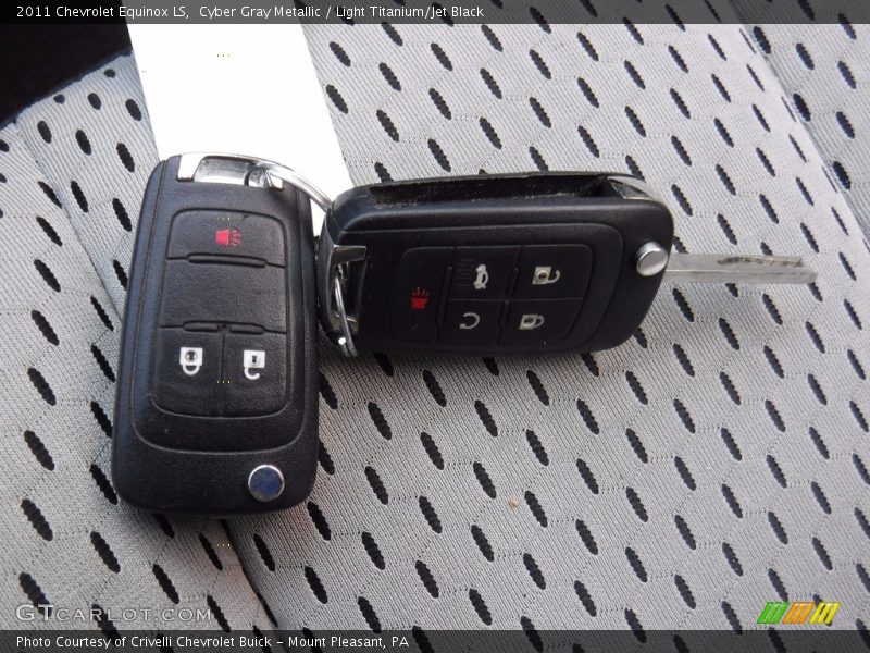 Cyber Gray Metallic / Light Titanium/Jet Black 2011 Chevrolet Equinox LS