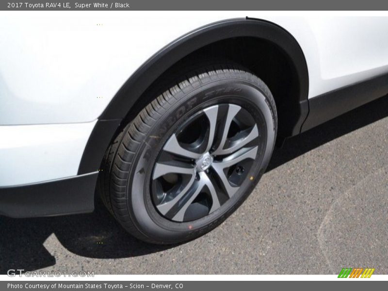 Super White / Black 2017 Toyota RAV4 LE