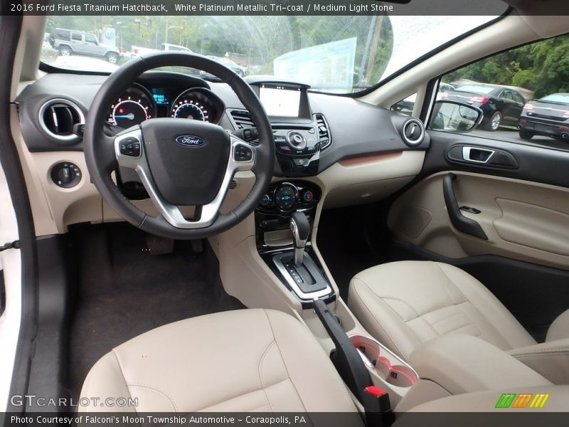 White Platinum Metallic Tri-coat / Medium Light Stone 2016 Ford Fiesta Titanium Hatchback