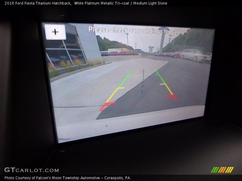 White Platinum Metallic Tri-coat / Medium Light Stone 2016 Ford Fiesta Titanium Hatchback