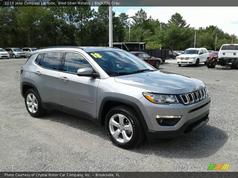 Front 3/4 View of 2018 Compass Latitude