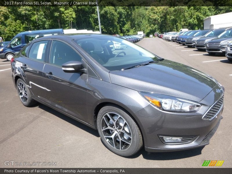 Magnetic / Charcoal Black 2017 Ford Focus SEL Sedan