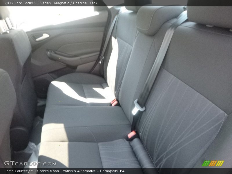 Magnetic / Charcoal Black 2017 Ford Focus SEL Sedan
