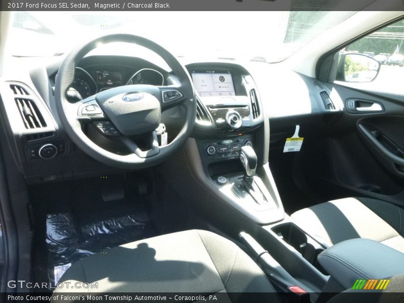 Magnetic / Charcoal Black 2017 Ford Focus SEL Sedan