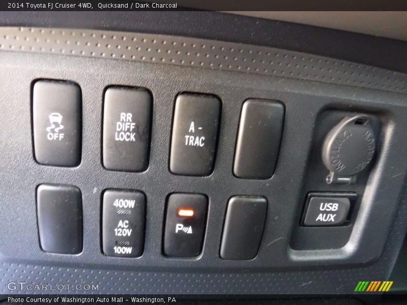 Quicksand / Dark Charcoal 2014 Toyota FJ Cruiser 4WD