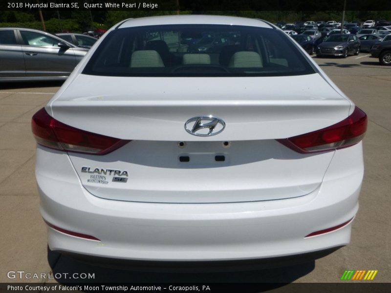 Quartz White Pearl / Beige 2018 Hyundai Elantra SE