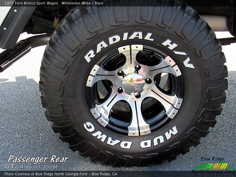 Wimbledon White / Black 1972 Ford Bronco Sport Wagon