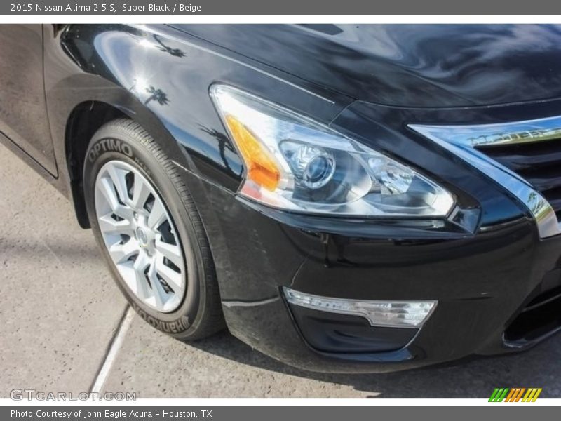 Super Black / Beige 2015 Nissan Altima 2.5 S