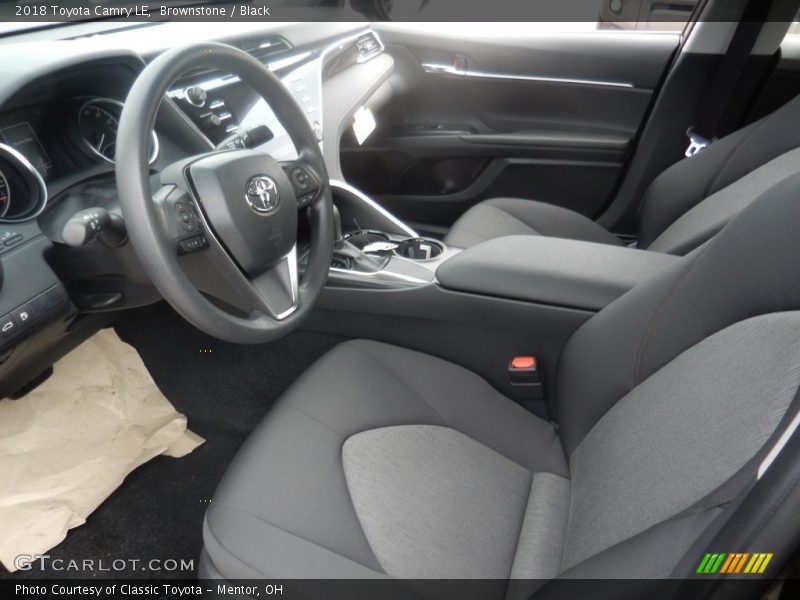 Brownstone / Black 2018 Toyota Camry LE