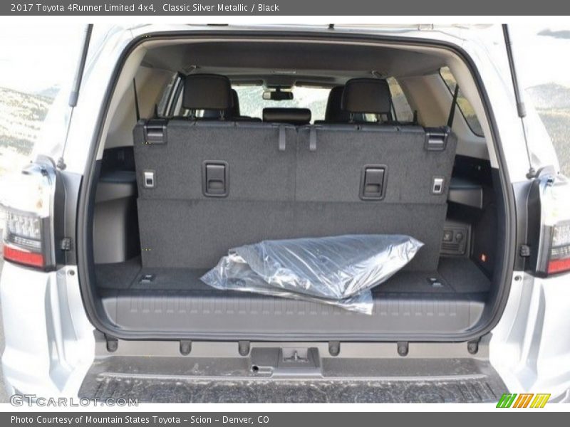 Classic Silver Metallic / Black 2017 Toyota 4Runner Limited 4x4