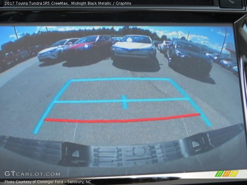 Midnight Black Metallic / Graphite 2017 Toyota Tundra SR5 CrewMax