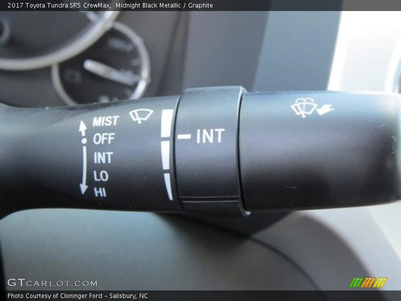 Midnight Black Metallic / Graphite 2017 Toyota Tundra SR5 CrewMax