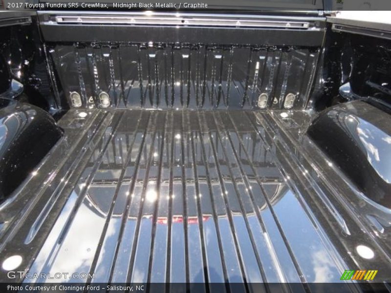 Midnight Black Metallic / Graphite 2017 Toyota Tundra SR5 CrewMax