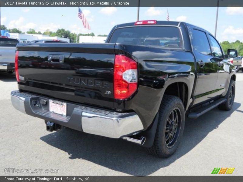 Midnight Black Metallic / Graphite 2017 Toyota Tundra SR5 CrewMax
