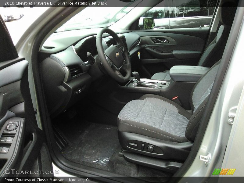 Silver Ice Metallic / Jet Black 2018 Chevrolet Traverse LT
