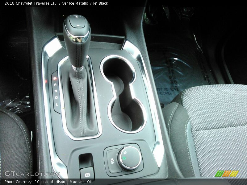 Silver Ice Metallic / Jet Black 2018 Chevrolet Traverse LT