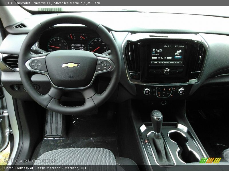 Silver Ice Metallic / Jet Black 2018 Chevrolet Traverse LT