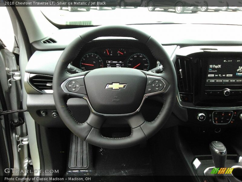 Silver Ice Metallic / Jet Black 2018 Chevrolet Traverse LT
