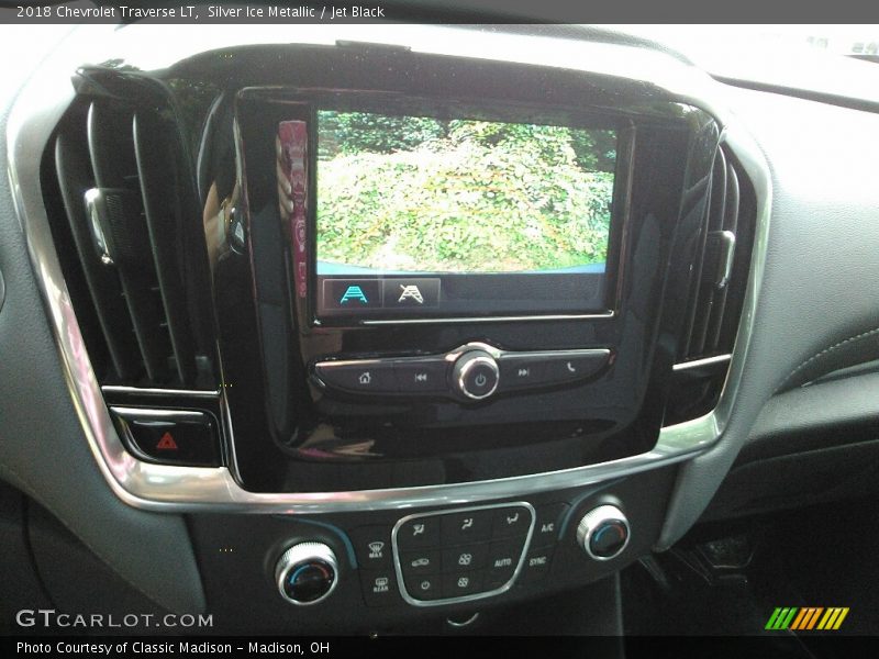 Silver Ice Metallic / Jet Black 2018 Chevrolet Traverse LT