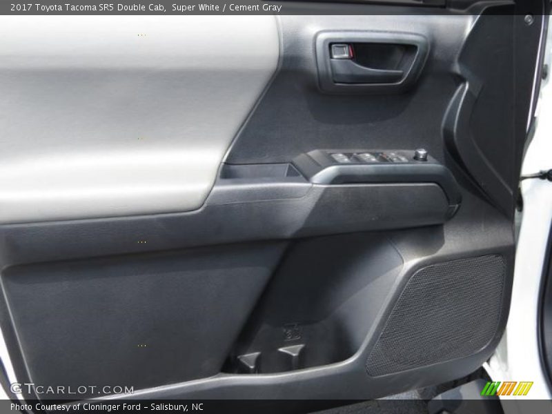 Super White / Cement Gray 2017 Toyota Tacoma SR5 Double Cab
