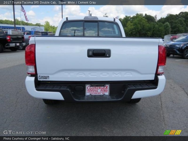 Super White / Cement Gray 2017 Toyota Tacoma SR5 Double Cab