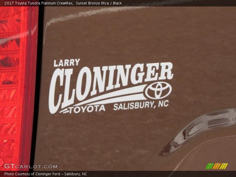 Sunset Bronze Mica / Black 2017 Toyota Tundra Platinum CrewMax