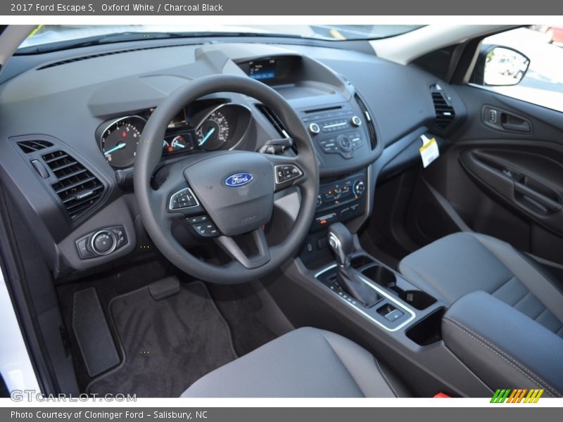 Oxford White / Charcoal Black 2017 Ford Escape S