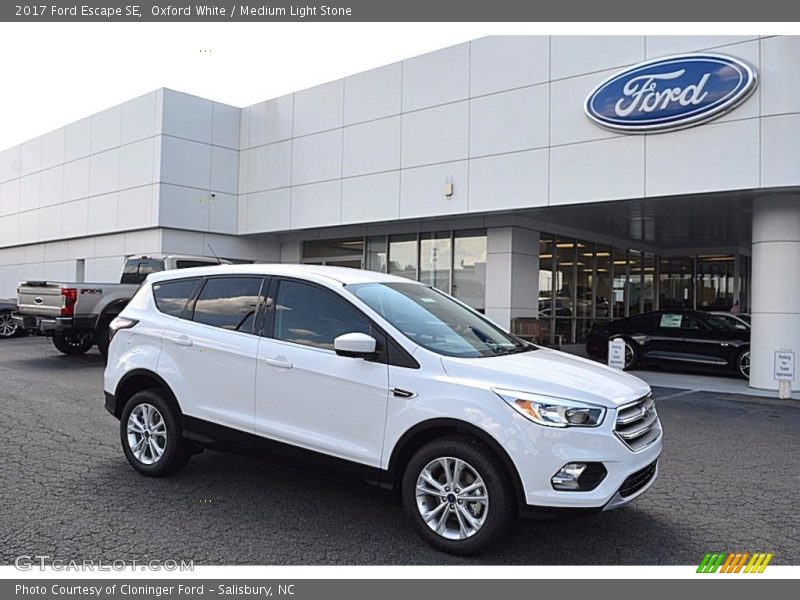 Oxford White / Medium Light Stone 2017 Ford Escape SE